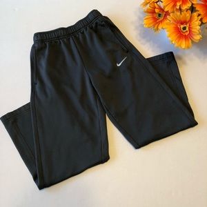 Nike Therma-FIT Boys Sweatpants Size M